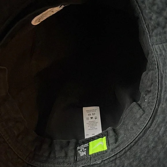 Nike Black Bucket Hat - Picture 3 of 3